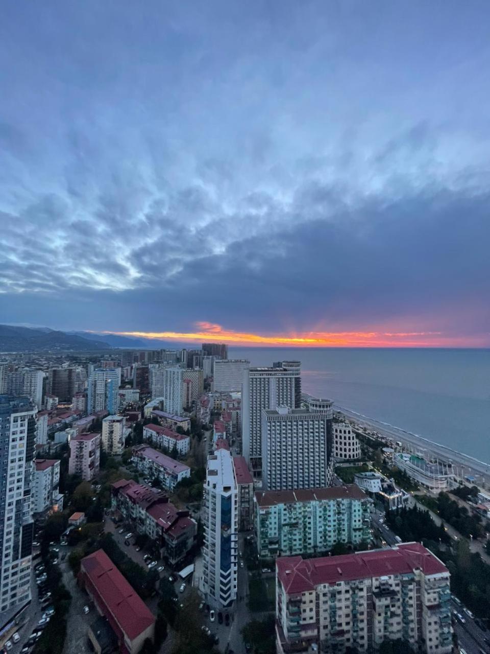 Orbi Сity Sunny Apartments High Floor Batumi Eksteriør billede